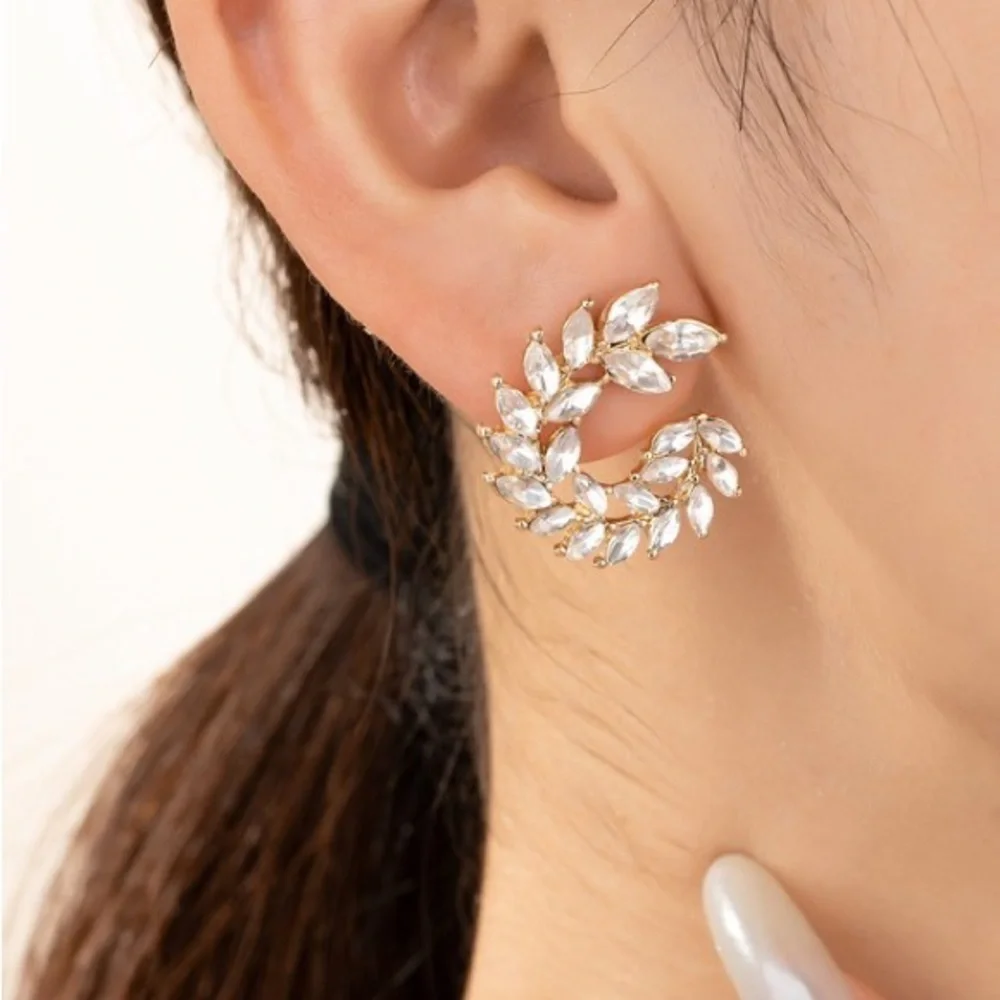 Rhinestone Leaf Earrings (5022)